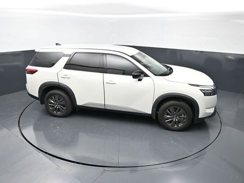Used 2023 Nissan Pathfinder S FWD image 20