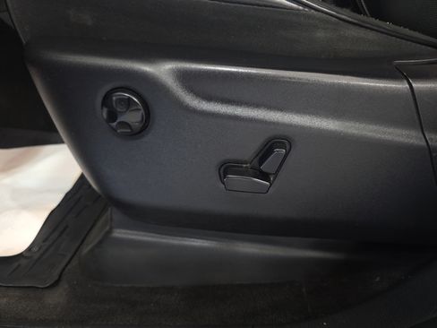 Used 2015 Jeep Grand Cherokee Overland AWD/4WD image 13