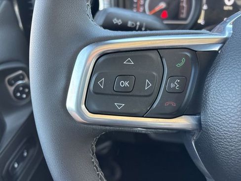 Used 2026 Jeep Wrangler Unlimited Sahara AWD/4WD image 8