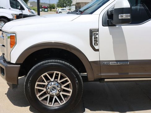 Used 2017 Ford F250 King Ranch w/ King Ranch Ultimate Package AWD/4WD image 11