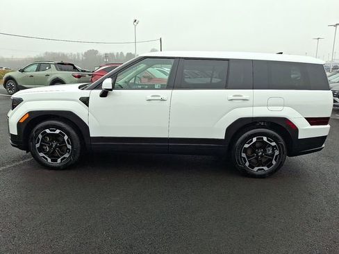 Certified 2025 Hyundai Santa Fe SE image 4