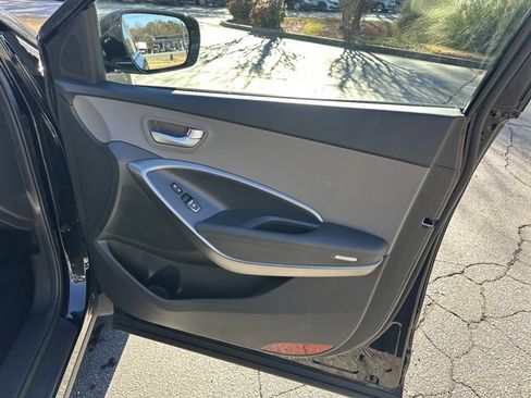 Used 2018 Hyundai Santa Fe Sport w/ 2.4L Value Package 02 image 17