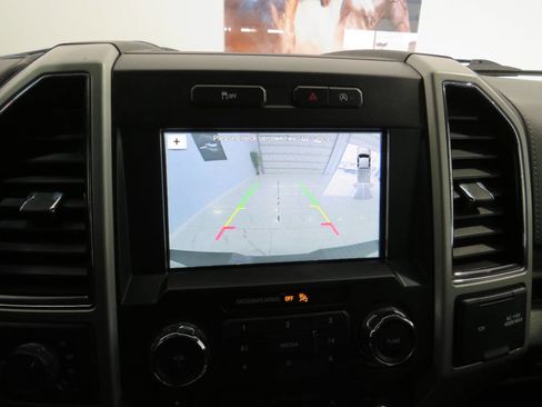 Used 2018 Ford F150 Lariat image 19