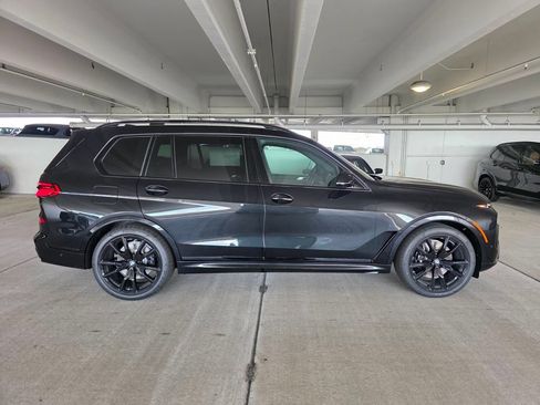 New 2027 BMW X7 xDrive40i w/ M Sport Package AWD/4WD image 3