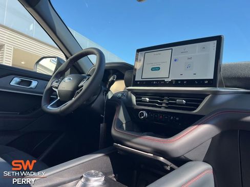 New 2025 Ford Explorer ST-Line w/ Premium Package image 2
