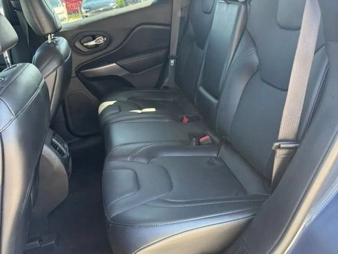 Used 2020 Jeep Cherokee Limited AWD/4WD image 9