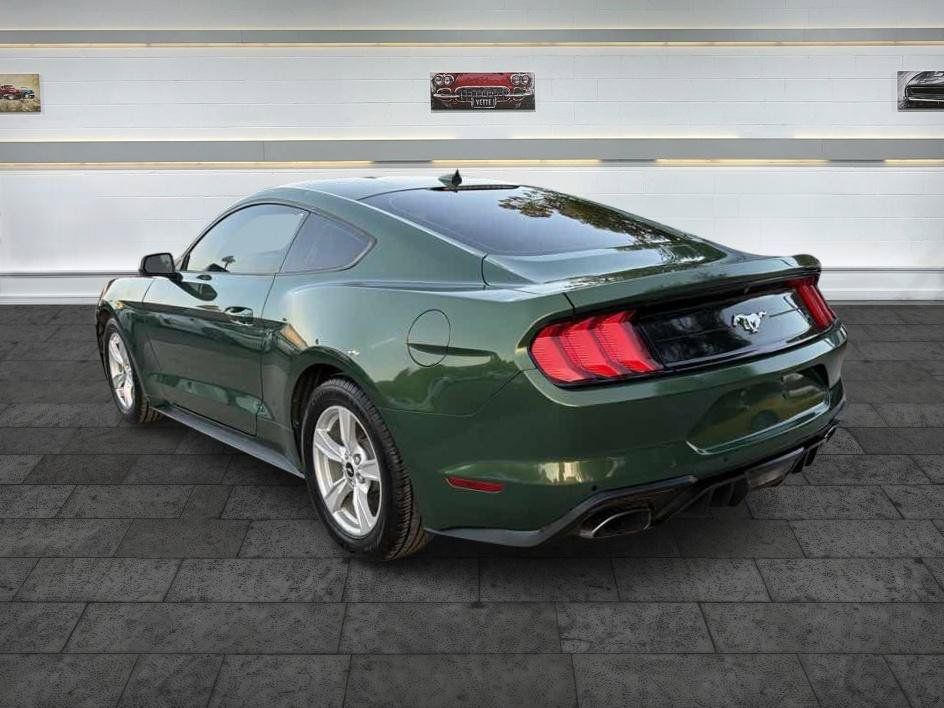 Used 2022 Ford Mustang Coupe RWD image 5