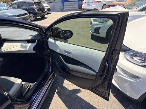 Used 2025 Toyota Corolla SE FWD image 11