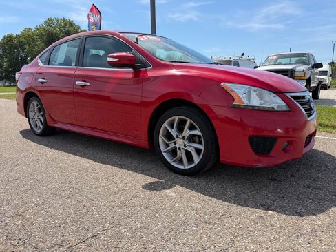 Used 2015 Nissan Sentra SR w/ SR Premium Package FWD image 1