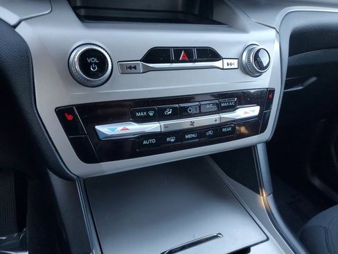 Certified 2023 Ford Explorer XLT image 21