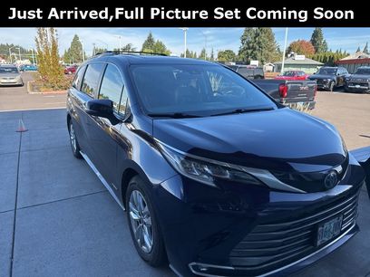 Certified 2021 Toyota Sienna Limited