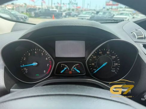 Used 2017 Ford Escape SE FWD image 18