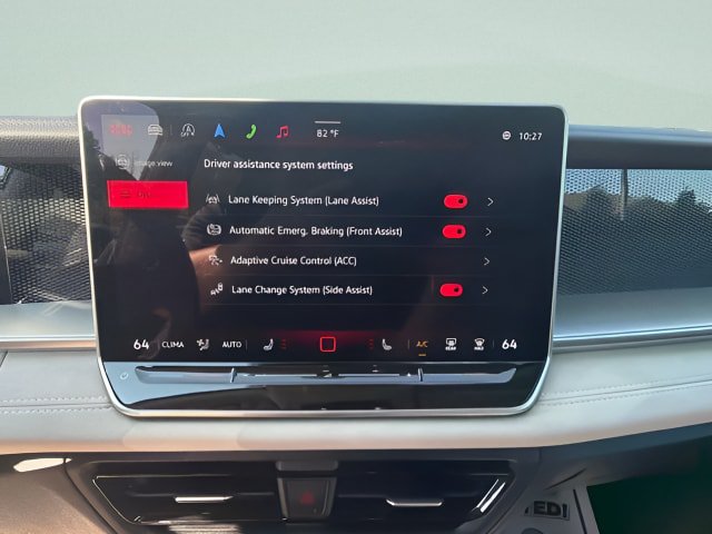 Certified 2025 Volkswagen Tiguan SE FWD image 18