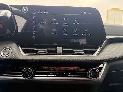 Used 2025 Chevrolet Equinox LT image 18