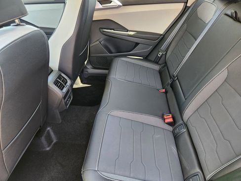 New 2026 Volkswagen Taos SE AWD/4WD image 19