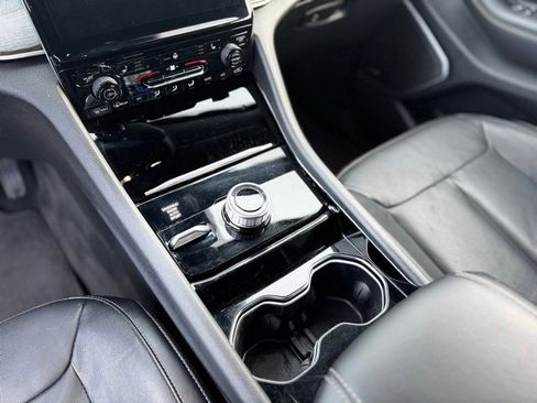 Used 2021 Jeep Grand Cherokee L Limited image 16