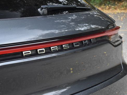 Used 2019 Porsche Macan image 36