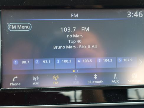 Used 2024 Nissan Versa SV w/ Trunk Package FWD image 18