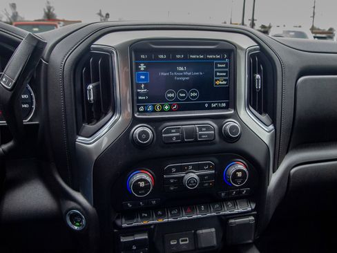 Used 2019 Chevrolet Silverado 1500 LTZ image 16
