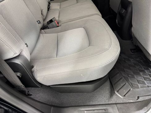 Used 2022 Chevrolet Colorado W/T w/ Custom Special Edition image 38