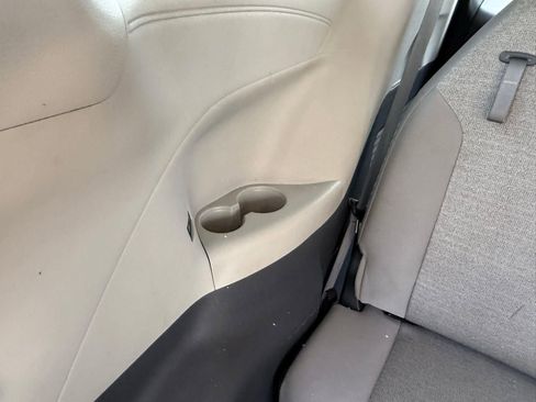 Used 2022 Toyota Sienna LE FWD image 25