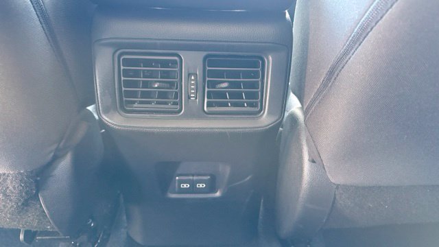 Used 2025 Toyota RAV4 XLE AWD/4WD image 25