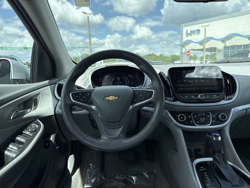 Used 2017 Chevrolet Volt LT w/ Comfort Package FWD image 19
