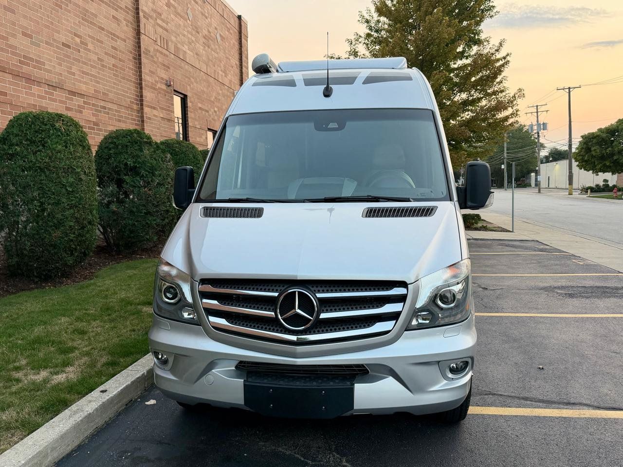 Used 2017 Mercedes-Benz Sprinter 3500 image 3