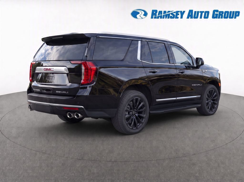 Used 2024 GMC Yukon Denali AWD/4WD image 4