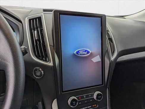 New 2024 Ford Edge SE image 14