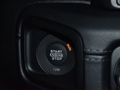 Used 2024 Jeep Wrangler Unlimited Sahara w/ Technology Group AWD/4WD image 22