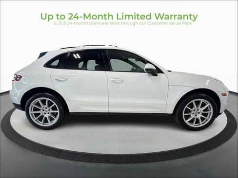 Used 2018 Porsche Macan AWD/4WD image 8