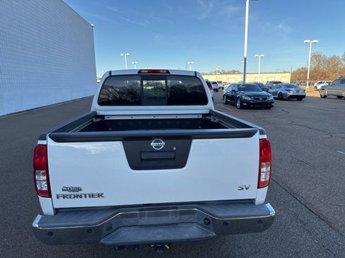Used 2016 Nissan Frontier SV w/ SV Value Truck Package image 6