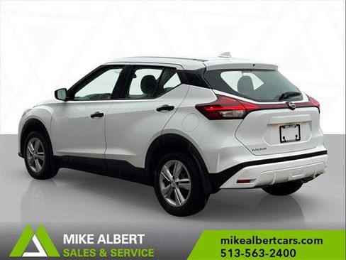 Used 2022 Nissan Kicks S image 6