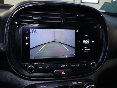 Used 2023 Kia Soul GT-Line w/ GT-Line Technology Package FWD image 29