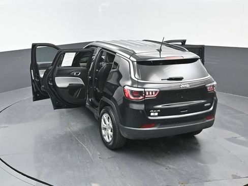 Used 2024 Jeep Compass Latitude AWD/4WD image 23