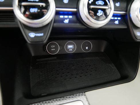 Used 2023 Genesis G70 3.3T w/ Sport Prestige Package AWD/4WD image 29