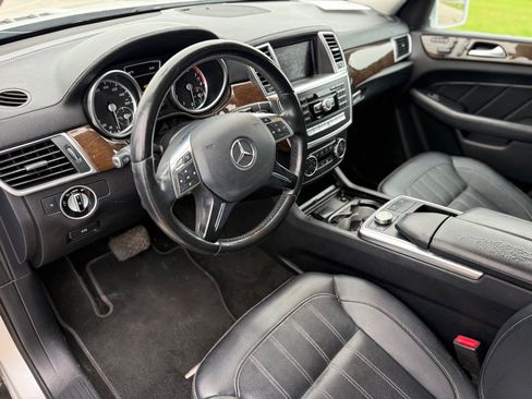 Used 2016 Mercedes-Benz GL 450 4MATIC image 10