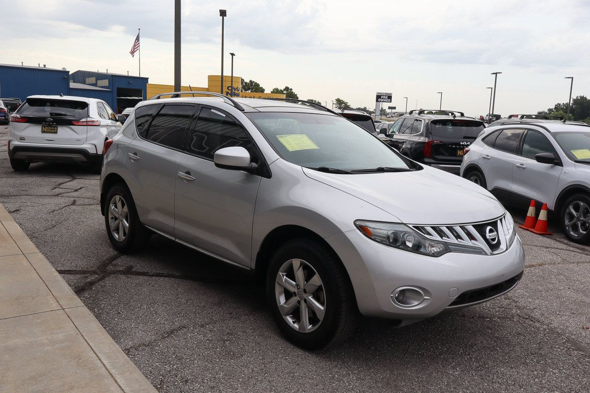 Used 2010 Nissan Murano SL w/ Leather Pkg FWD image 3