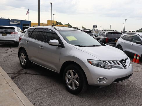 Used 2010 Nissan Murano SL w/ Leather Pkg FWD image 3