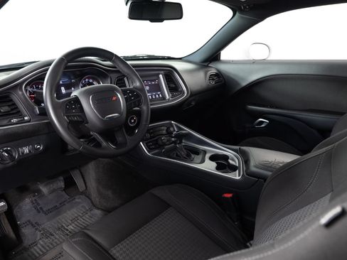 Used 2018 Dodge Challenger SXT RWD image 12