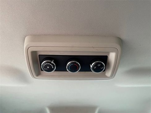 Used 2015 Dodge Journey R/T w/ Flexible Seating Group image 22