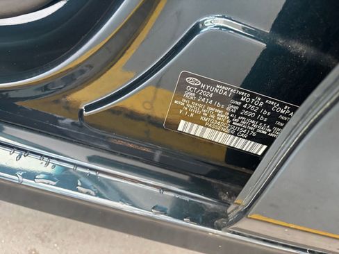 Used 2025 Genesis G70 2.5T image 30