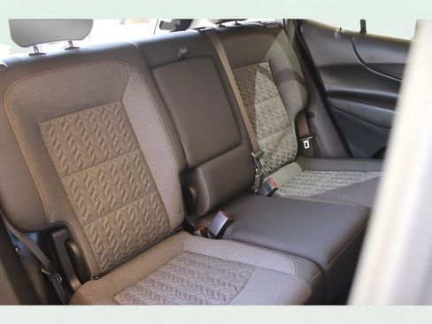 Used 2023 Chevrolet Equinox LS image 15