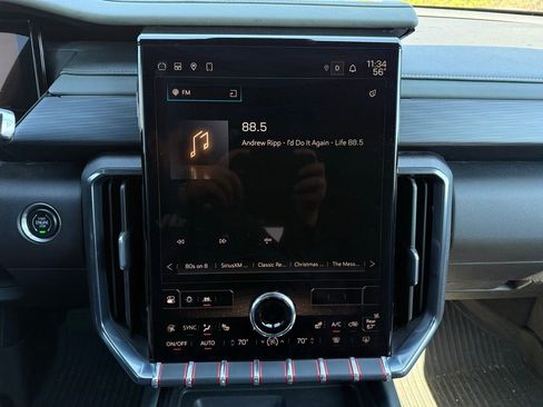 Used 2024 GMC Acadia AT4 w/ Luxury Package image 35