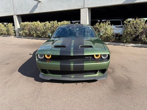 Used 2021 Dodge Challenger SRT Hellcat RWD image 4