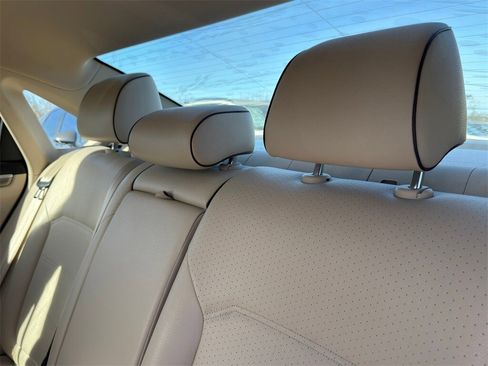 Used 2018 Volkswagen Passat 2.0T SE image 24