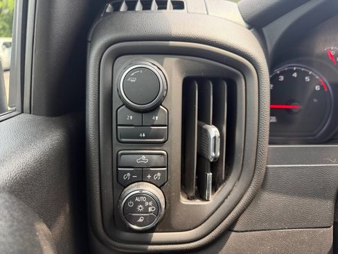 Used 2022 Chevrolet Silverado 2500 Custom w/ Custom Value Package AWD/4WD image 20