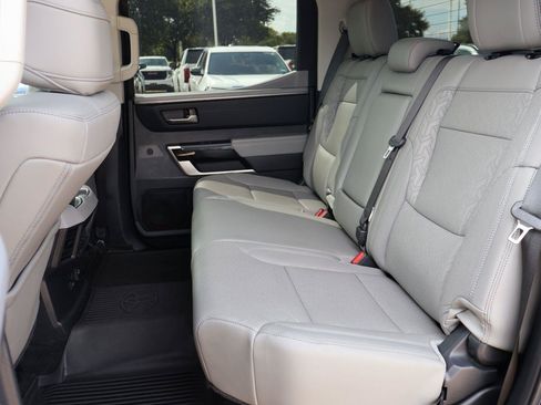 Used 2023 Toyota Tundra Limited AWD/4WD image 11