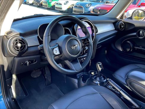 Used 2023 MINI Cooper 2-Door Hardtop image 17